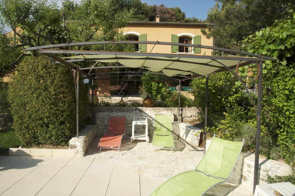 Le Petit Bacalan Villa Mormoiron Rum bild