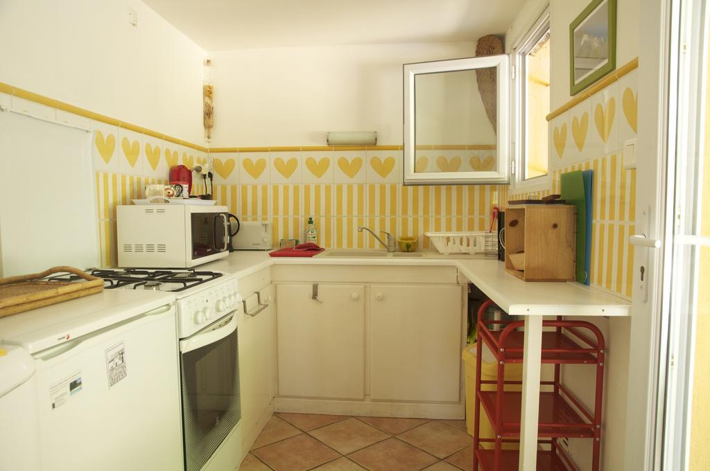Le Petit Bacalan Villa Mormoiron Rum bild