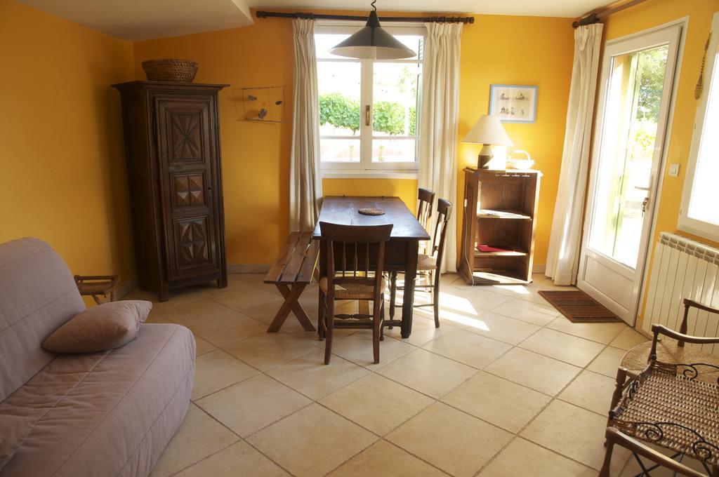 Le Petit Bacalan Villa Mormoiron Rum bild
