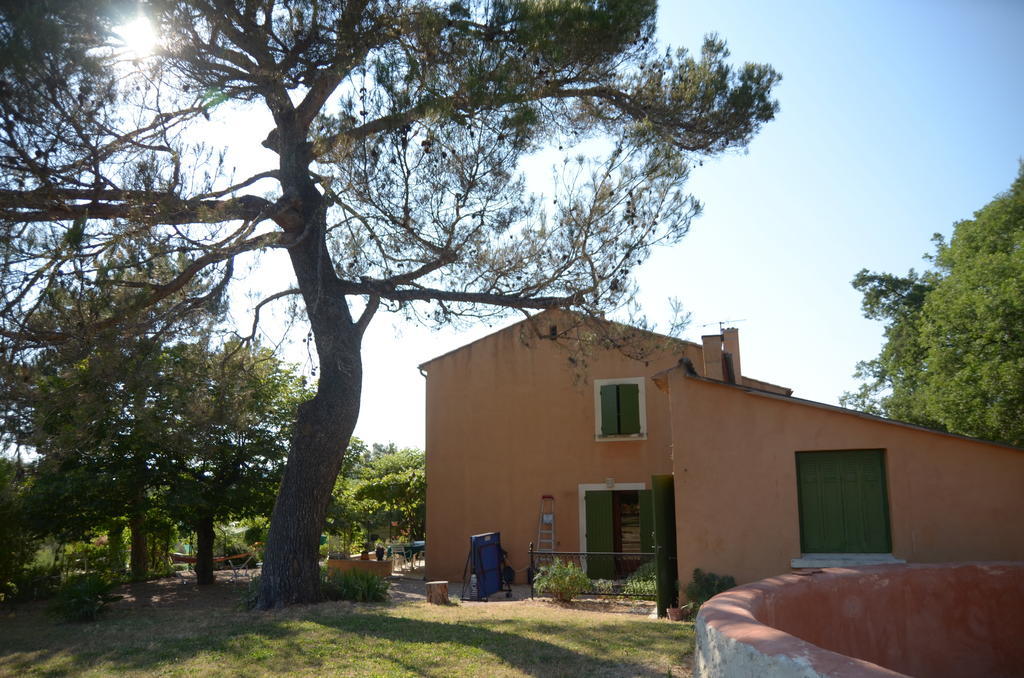 Le Petit Bacalan Villa Mormoiron Rum bild